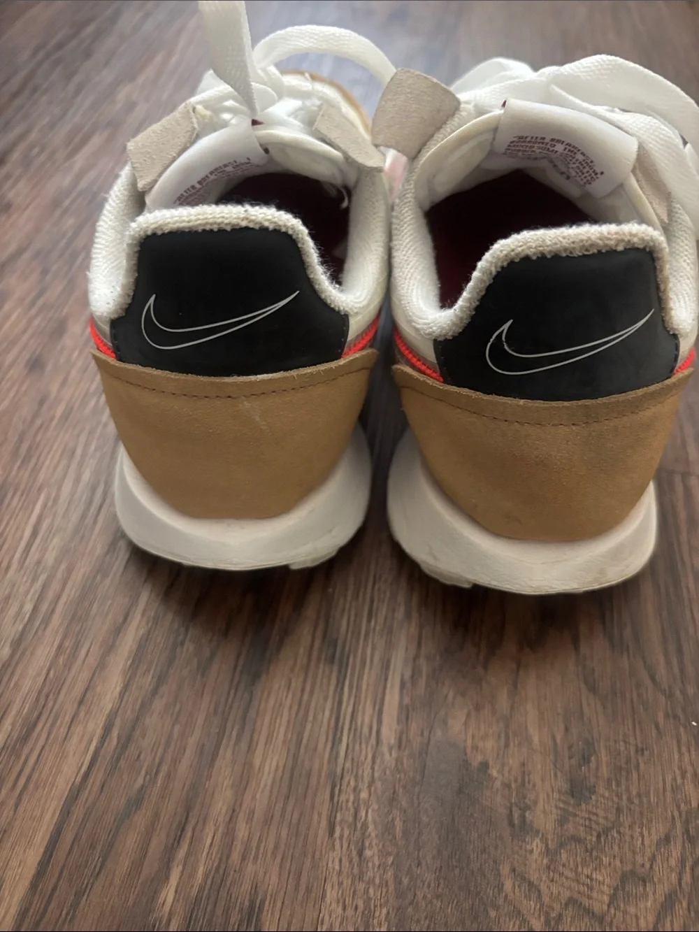 Nike Waffle Racer 2X White Bright Crimson Tan Gum Womens 7 CK6647-101